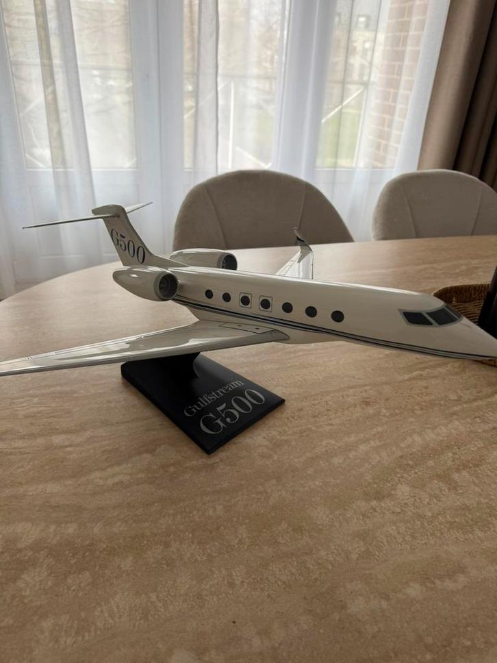 Schaalmodel gulfstream G500, Verzamelen, Luchtvaart en Vliegtuigspotten, Zo goed als nieuw, Schaalmodel, Ophalen