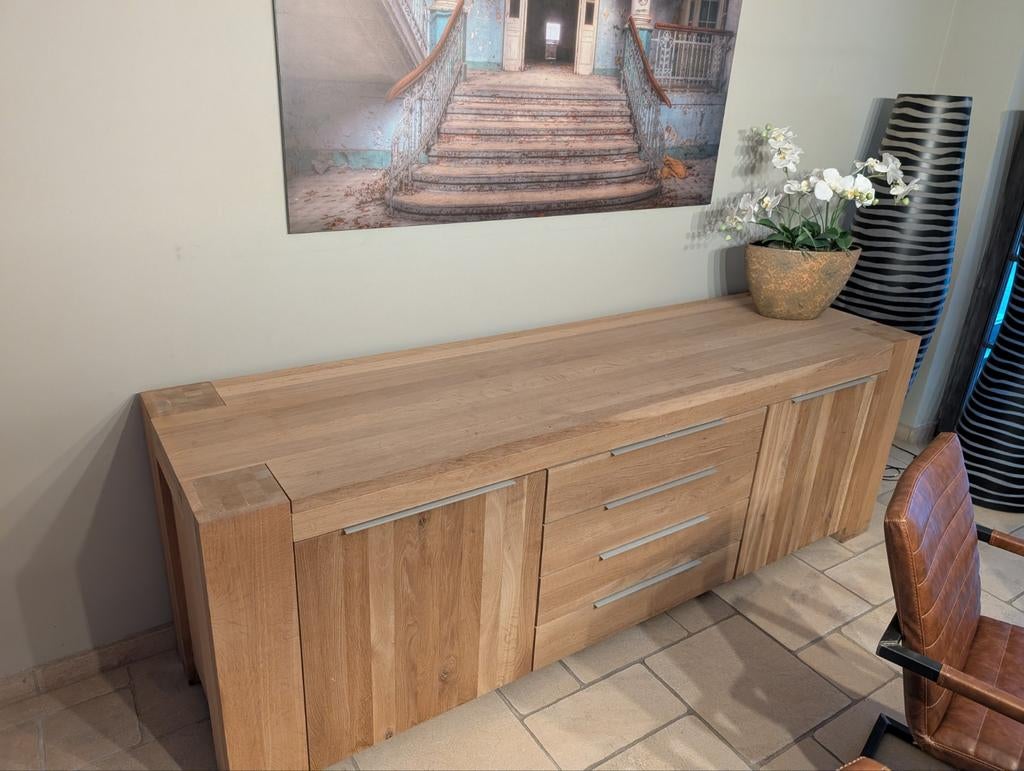 Moderne dressoir, Ophalen