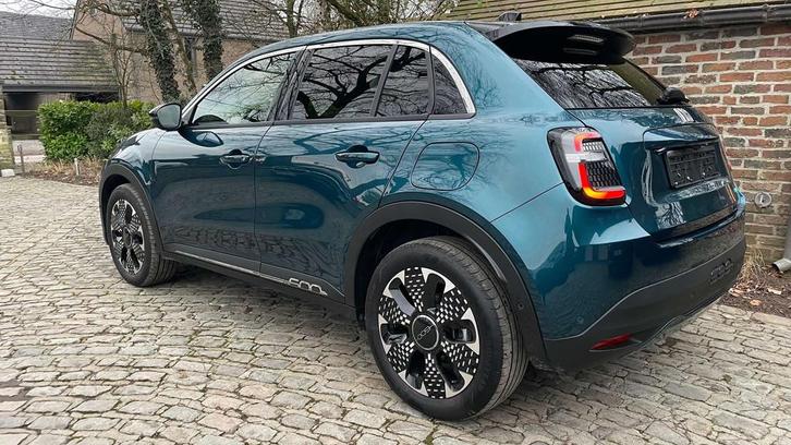 Fiat 600E e-600 54 kWh La Prima neuve full options Prix tvac, Autos, Fiat, Particulier, Achat, 600E, Caméra 360°, ABS, Régulateur de distance