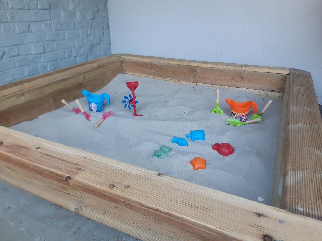 Bac à sable carré 180x180 BnB Wood avec couvercle, Enfants & Bébés, Jouets | Extérieur | Bacs à sable, Utilisé, Enlèvement