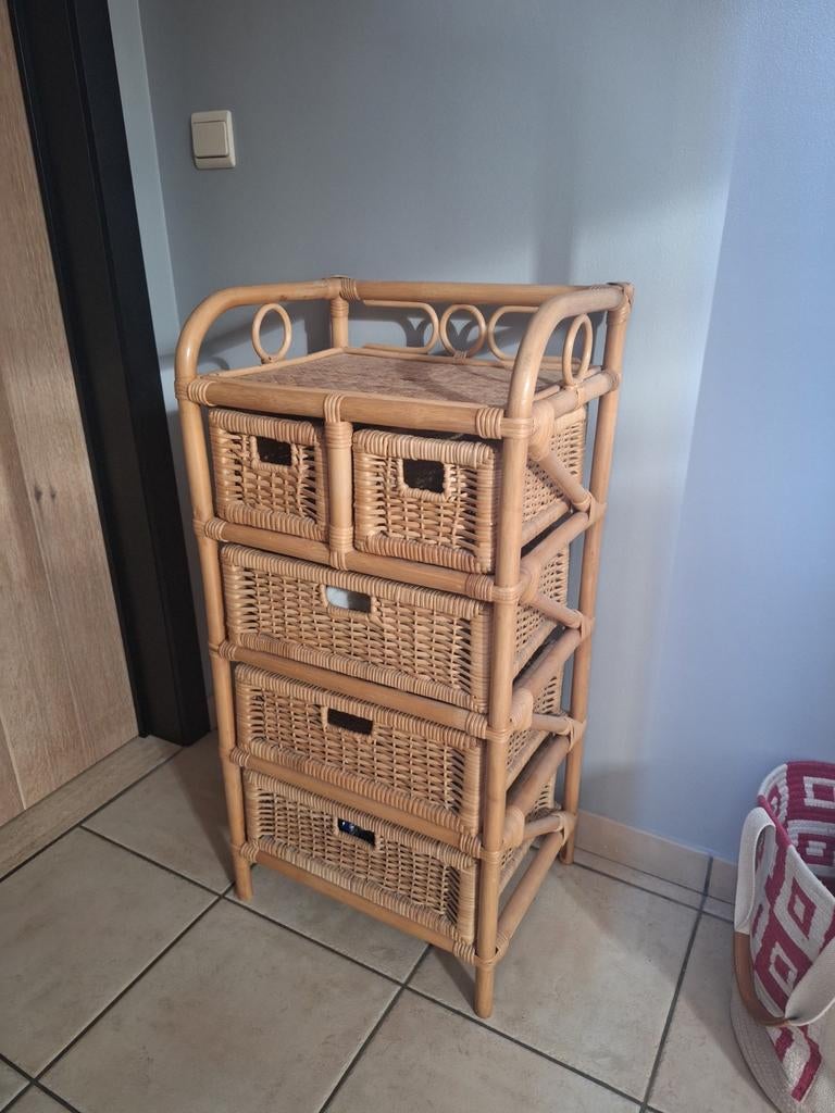 Klein Rotan meubel, Ophalen