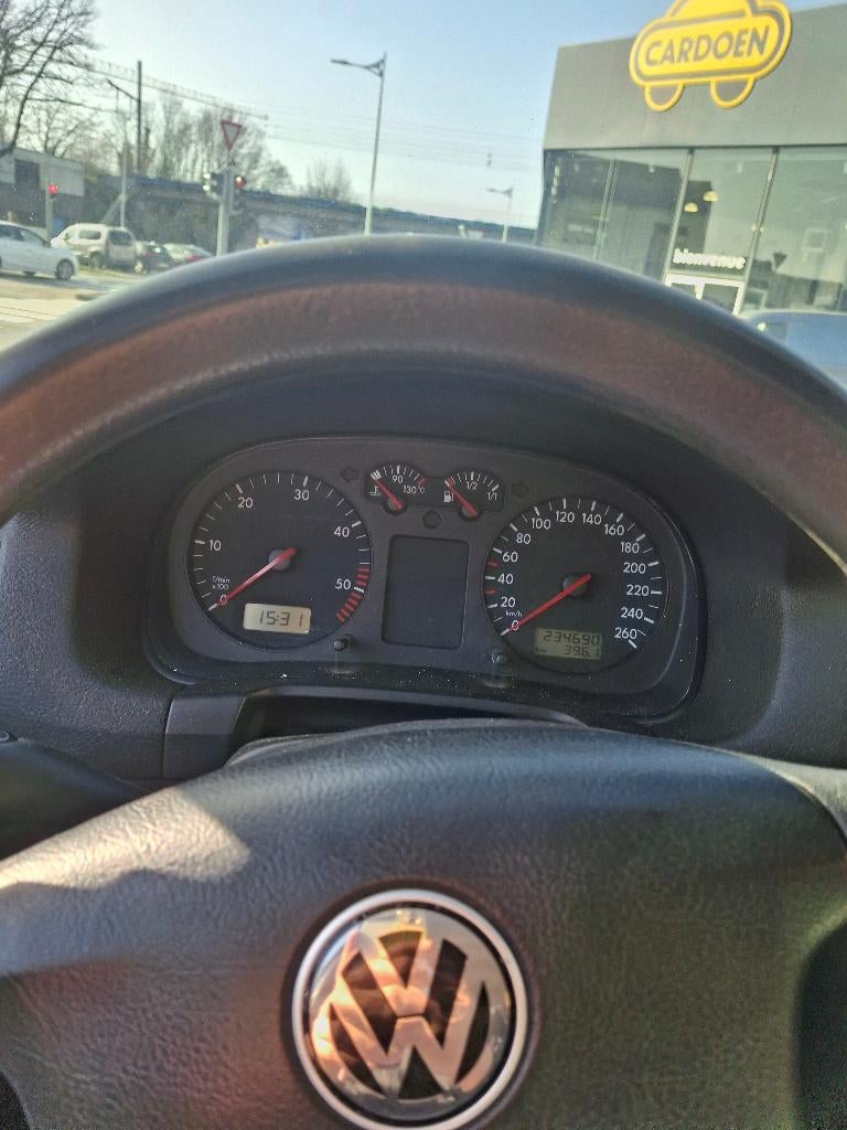 Golf 4 tdi 101ch 2001, Autos, Volkswagen, Particulier, Golf, Diesel, 3 portes, Boîte manuelle, Argent ou Gris, Enlèvement