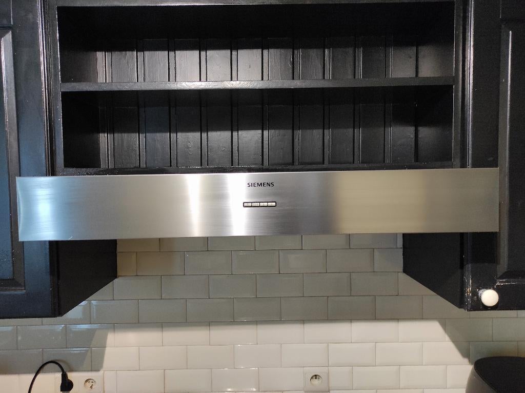 hotte, Moteur, 400 à 600 m³/h, Enlèvement, Utilisé