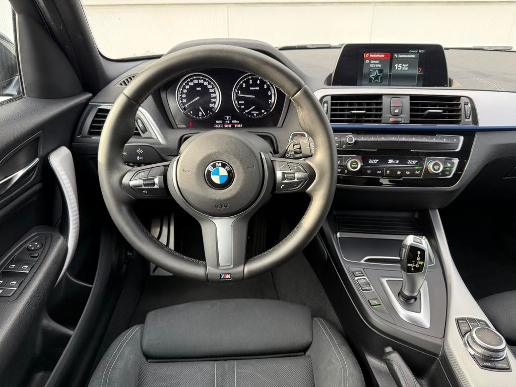BMW 120i M Sport - automaat - NAVI - LED - NAVI -Shadow Line, Achat, Entreprise, Entretenue par le concessionnaire, Noir