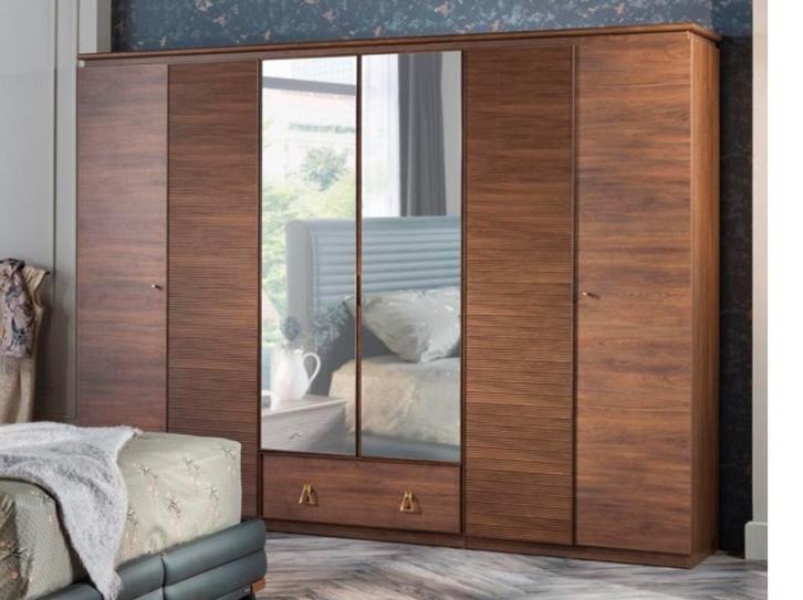 Garde robe Istikbal Diego en excellente état !, Maison & Meubles, Armoires | Penderies & Garde-robes, Comme neuf, Enlèvement