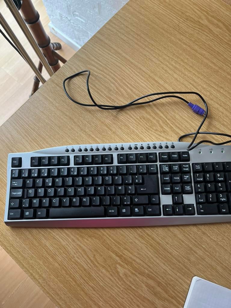 Toetsenbord - Azerty klavier, Ophalen, Azerty, Gebruikt, Bedraad