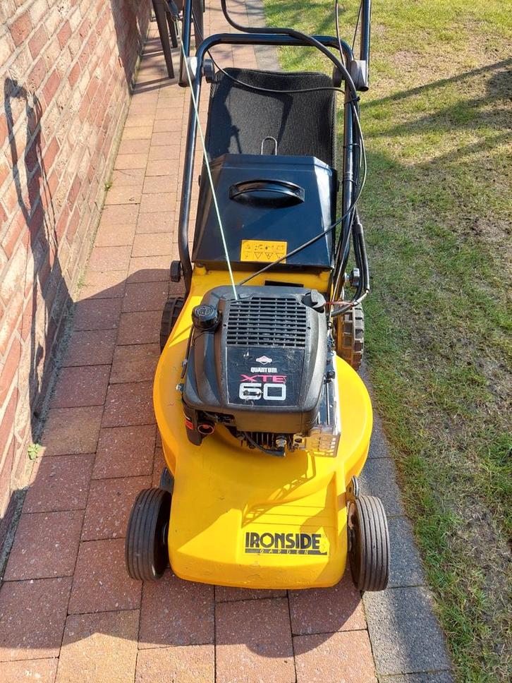 Tondeuse à gazon extrêmement puissante, autotracteur, 6 CV,, Jardin & Terrasse, Tondeuses à gazon, Sac de ramassage, Enlèvement