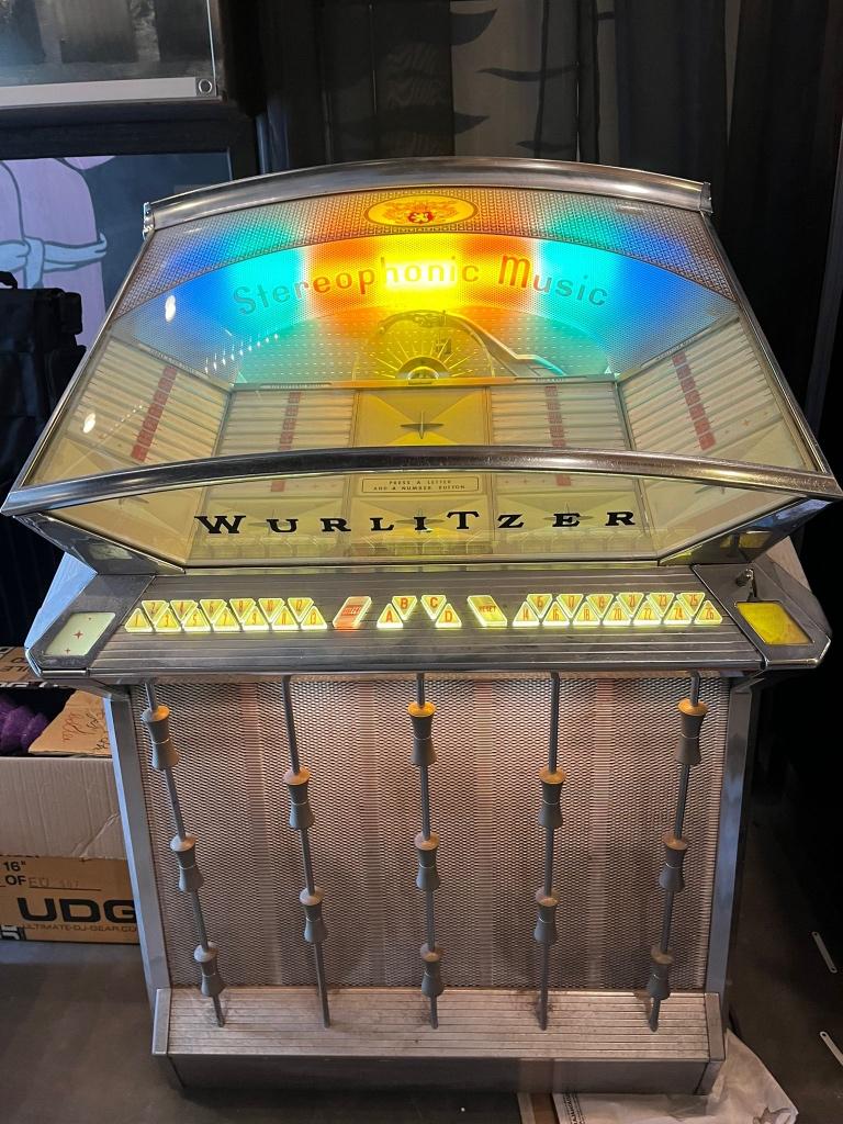Wurlitzer model 2504 jukebox, Gebruikt, Wurlitzer, 1960 tot 1970, Ophalen