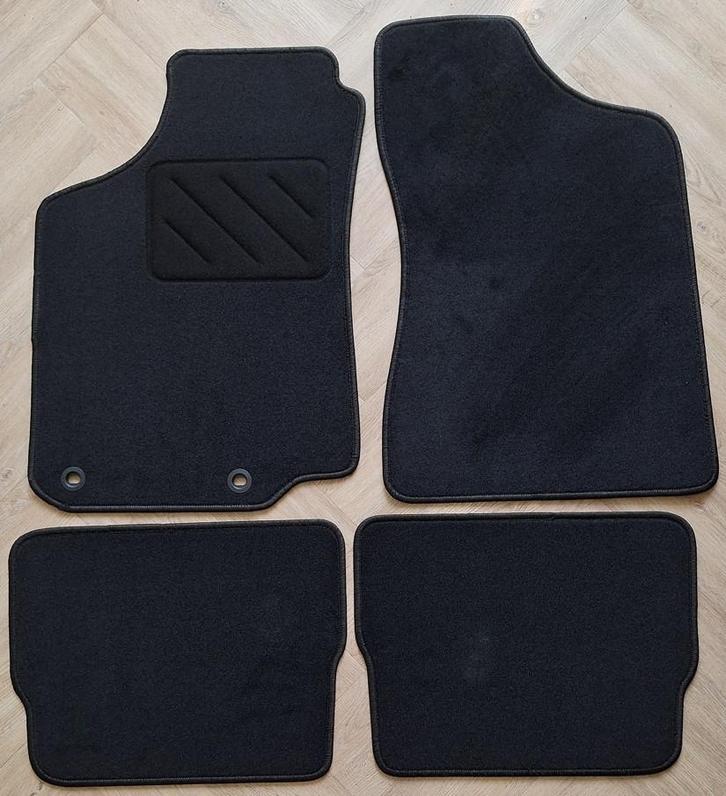 Automatten Volkswagen Passat bouwjaar 1988-1996, Autos : Divers, Accessoires de voiture