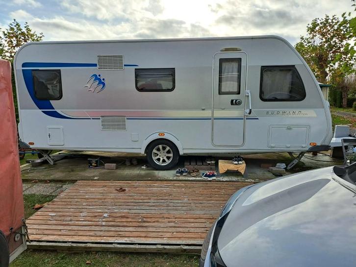 Knaus  Sunwind silver selection trekcaravan, Caravans en Kamperen, Caravans, Particulier, tot en met 6, Knaus, Dwarsbed, Omvormbare zithoek