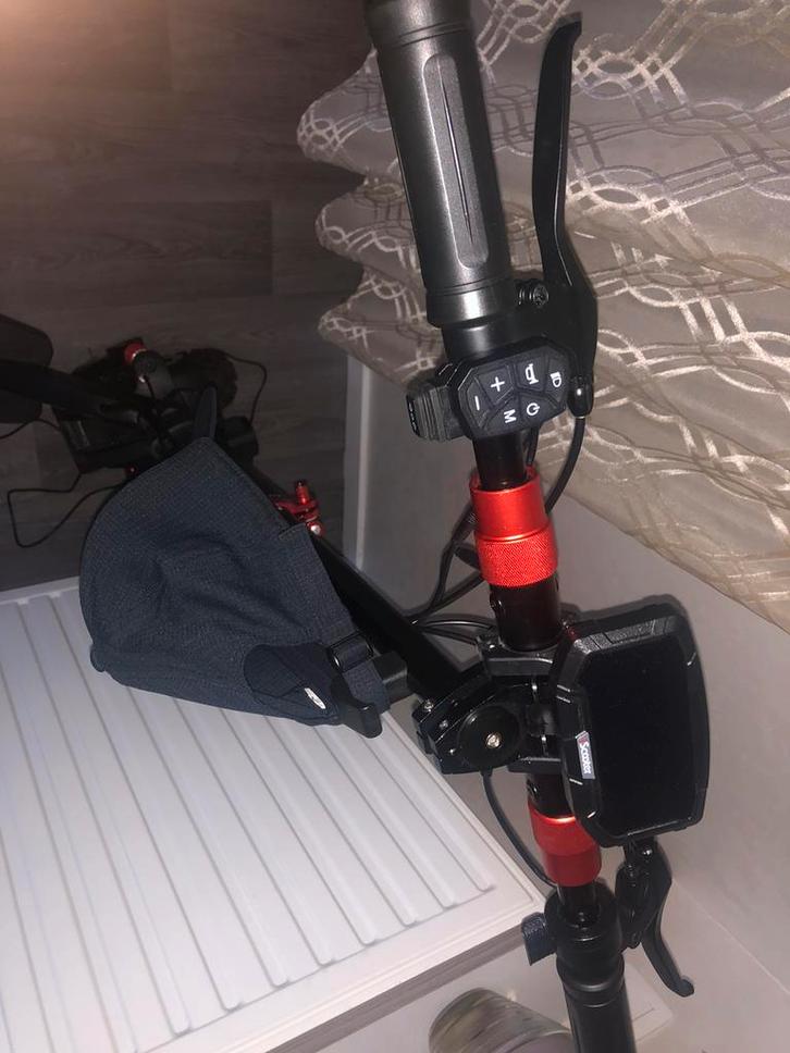 Elektrische step, Fietsen en Brommers, Steps, Zo goed als nieuw, Ophalen