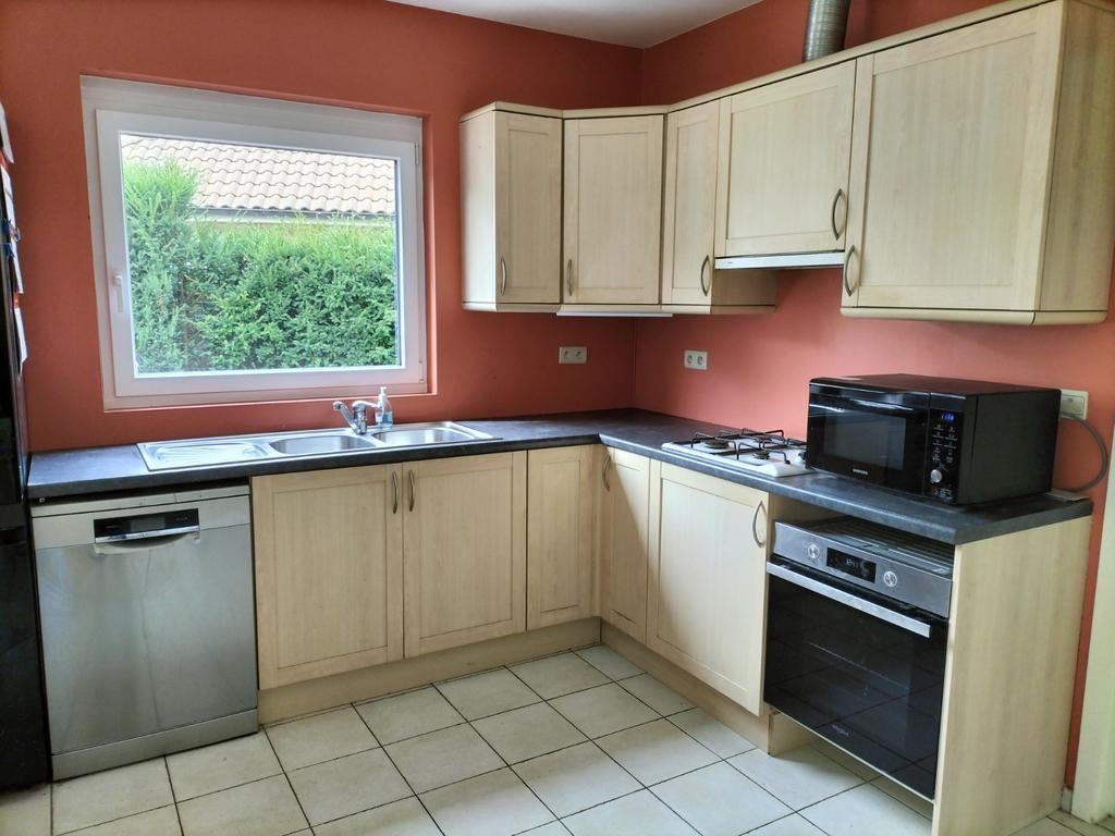 Keuken met werkblad, gasfornuis en dampkap, dubbele spoelbak, Enlèvement, Utilisé, Cuisine d'angle