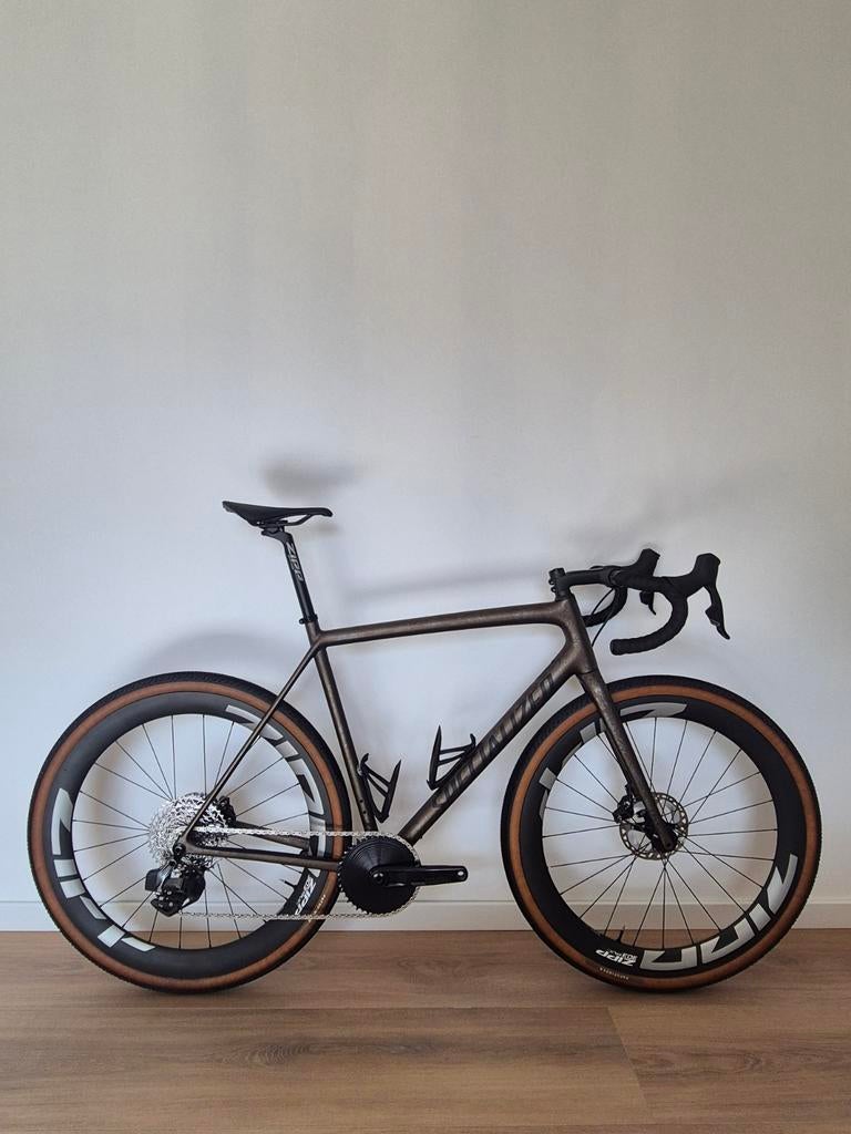 Specialized crux, Enlèvement