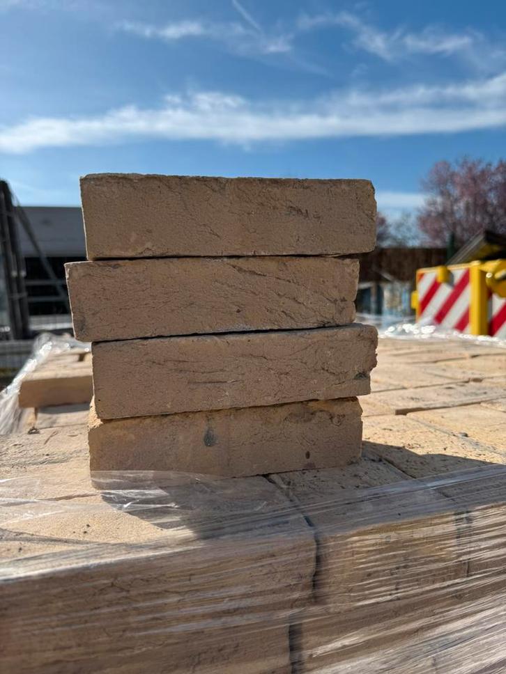 Gevelstenen, Doe-het-zelf en Bouw, Metselstenen, Zo goed als nieuw, Ophalen