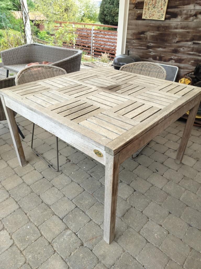 Vierkante teak tuintafel, Ophalen
