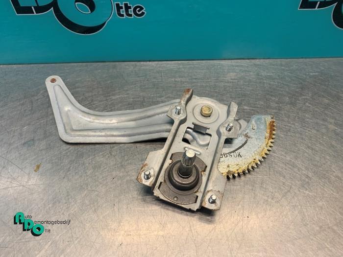 Mécanique vitre 4portes arrière gauche d'un Kia Rio (Rio 0, Autos : Pièces & Accessoires, Vitres & Accessoires, Kia, Utilisé, 3 mois de garantie