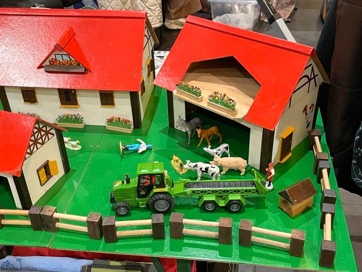 Boerderij compleet met dieren en boer en trekker, Collections, Jouets, Utilisé, Enlèvement ou Envoi