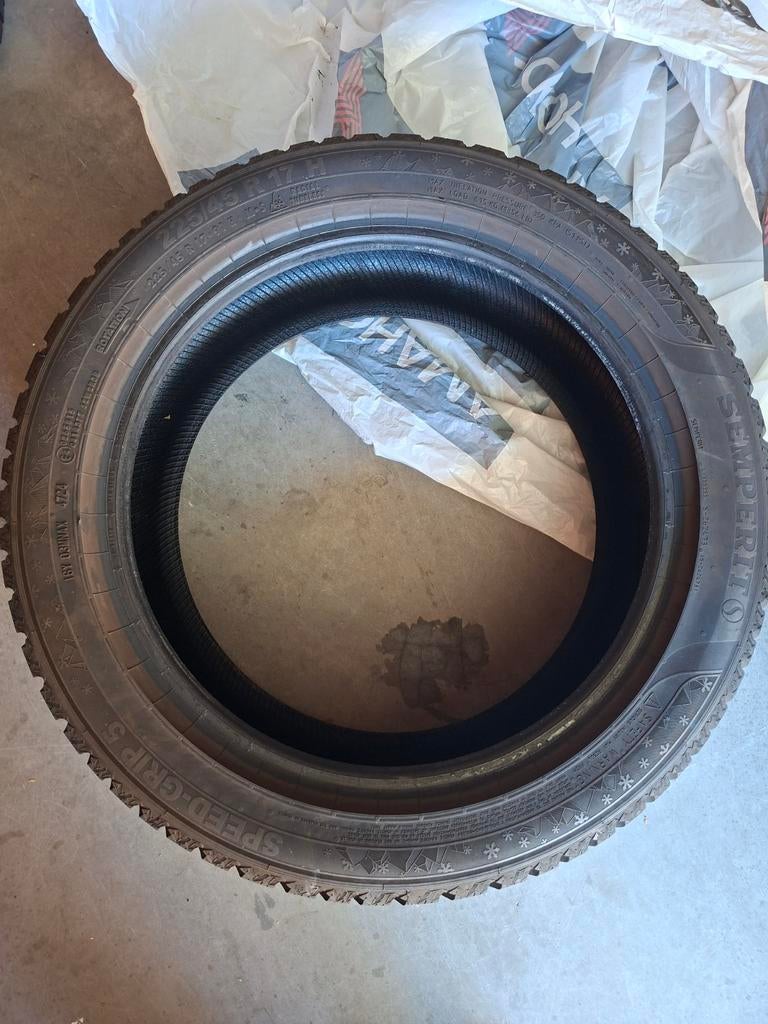 4 Winterbanden, 1x gebruikt, Ophalen, 17 inch, Winterbanden, 225 mm