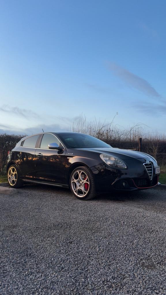 Alfa Roméo Giulietta, Euro 5, Achat, Boîte manuelle, Noir