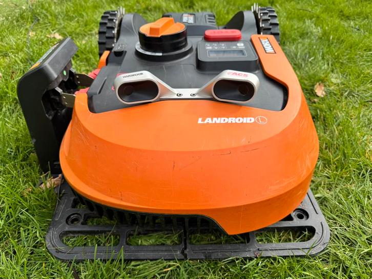 Robot tondeuse Worx WR155E Landroid L2000, Tuin en Terras, Robotmaaiers, Gebruikt, 20 tot 25 cm, Met regensensor, Bestuurbaar via app