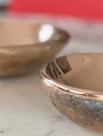 Ado Chale - 2 coupes en bronze, Antiquités & Art, Antiquités | Bronze & Cuivre, Enlèvement, Bronze