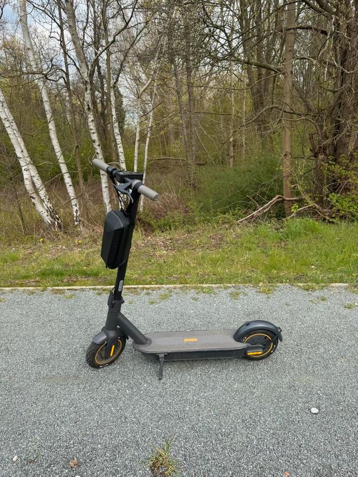 Ninebot g30 Max, Fietsen en Brommers, Steps, Zo goed als nieuw, Ophalen
