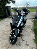Vespa 300 GTS noire 8495 km, option complète, 300 cm³, Permis Moto A2 minimum, 12 à 35 kW, 1 cylindre