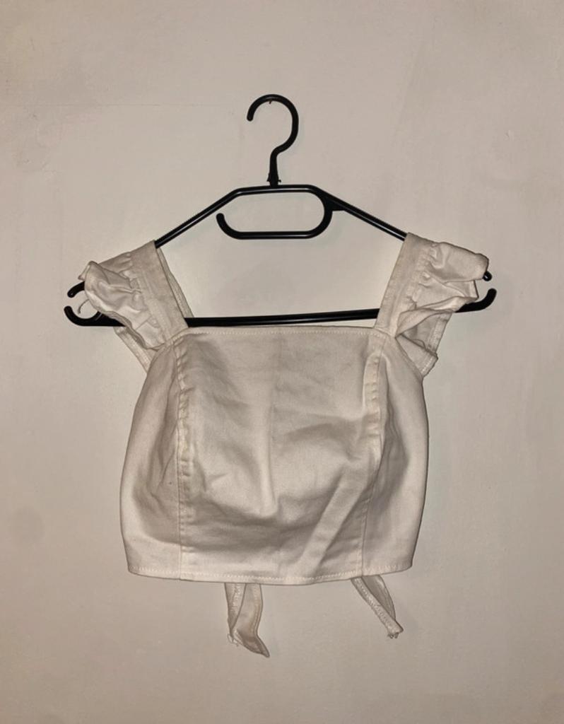 Witte denim blouse met strik achteraan – maat M, Kleding | Dames, Topjes, Maat 38/40 (M), Wit, Ophalen of Verzenden, Zo goed als nieuw