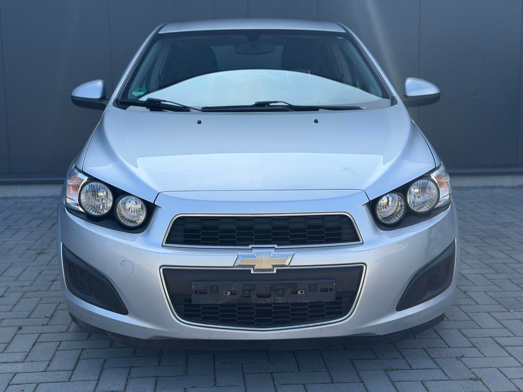 Chevrolet Aveo 1.4 Benzine / Automaat / Airco, Auto's, Stof, 4 cilinders, Bedrijf, Radio