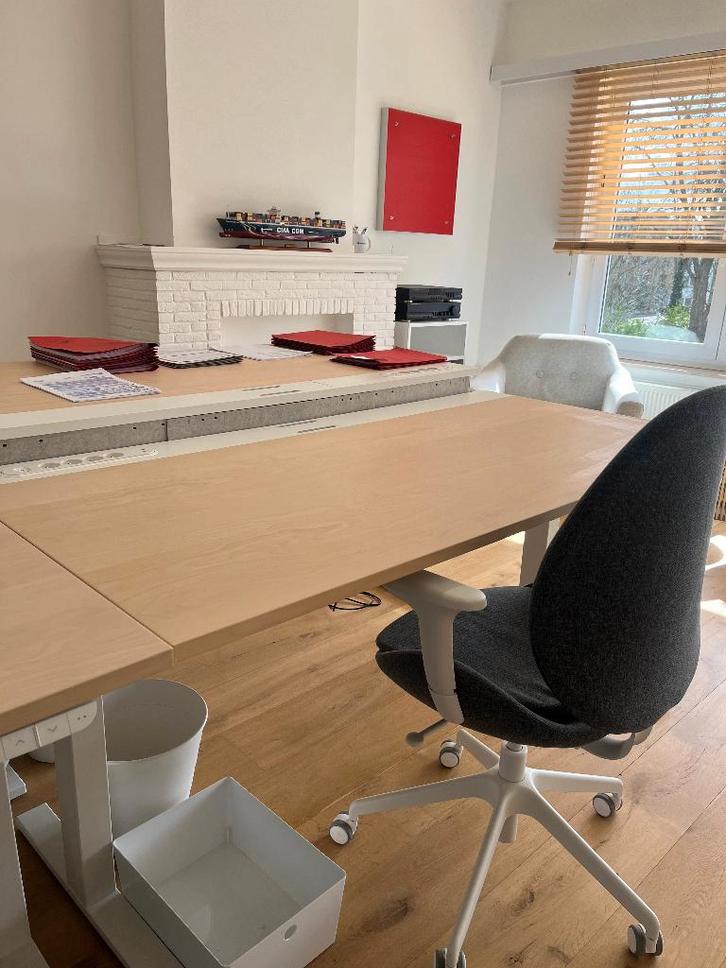 bureau Mittzon (Ikea) - réglable en hauteur, Maison & Meubles, Bureaux, Comme neuf, Bureau, Électrique, Réglable en hauteur, Enlèvement