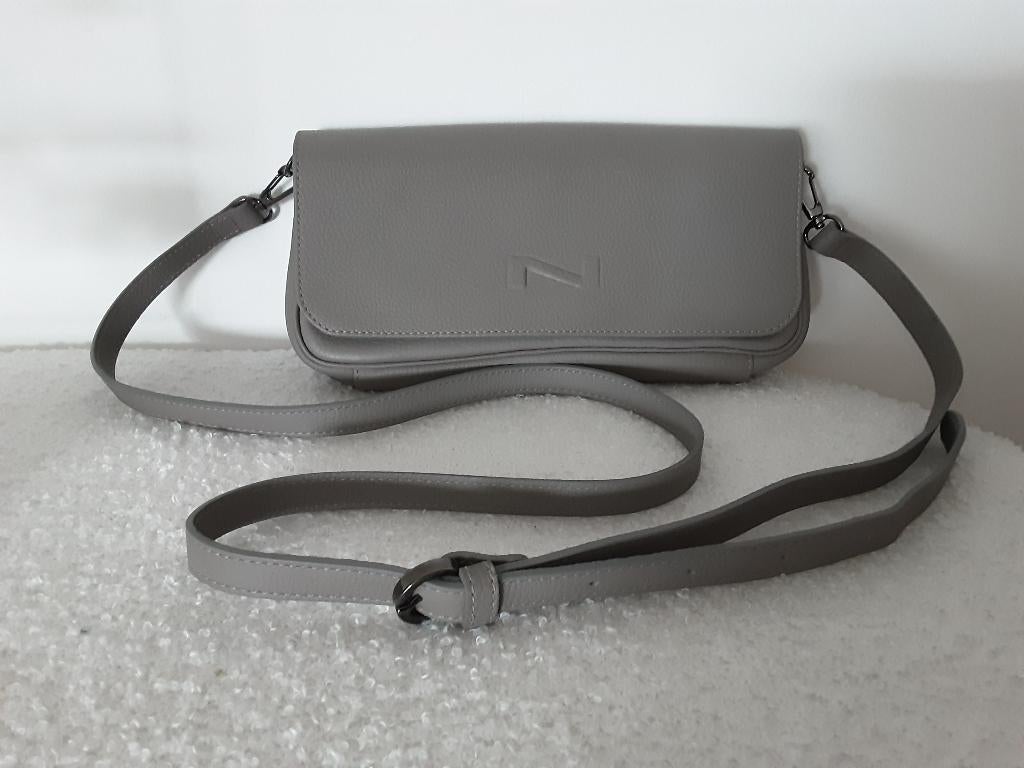 Handtas nathan nieuw ! Handtas nathan nieuwstaat oranje rood, Handtassen en Accessoires, Tassen | Damestassen, Ophalen, Nieuw