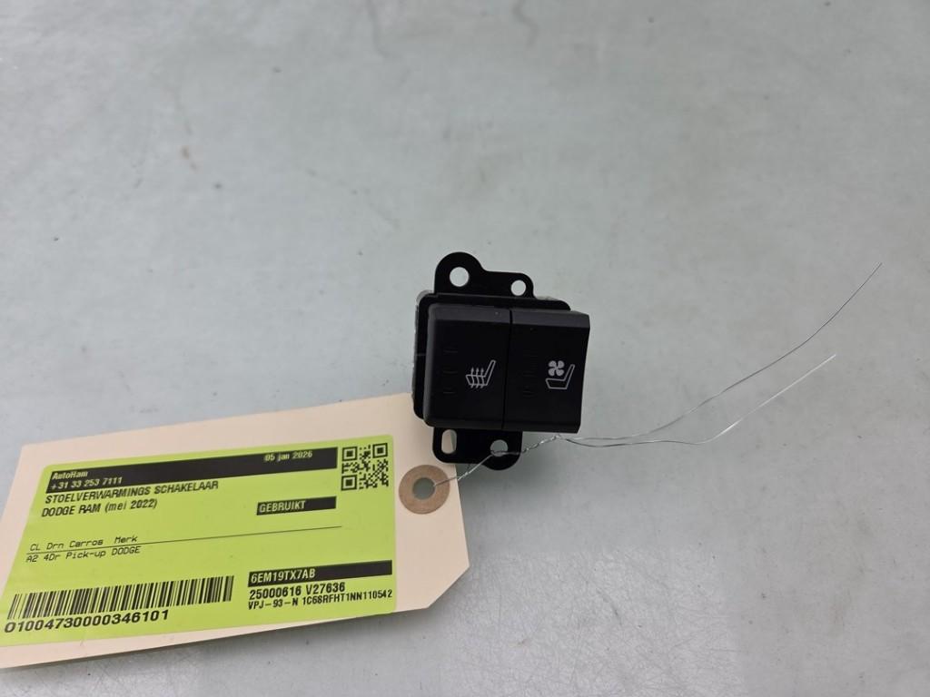 STOELVERWARMING SCHAKELAAR RAM 1500 Crew Cab (DS), Taurusavenue 1
2132 LS  Hoofddorp, NL, Webaccessibility@stellantis.com, Gebruikt