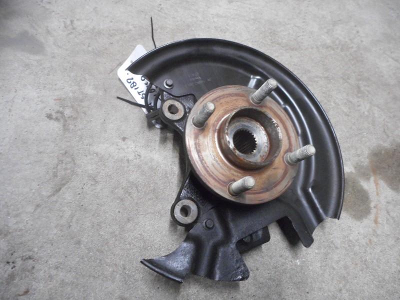 MOYEU DE ROUE AVANT GAUCHE Fiesta 6 (JA8) (c1bc3k171da), Utilisé, Ford