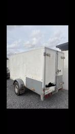 Gesloten aanhangwagen, Ophalen, Gebruikt