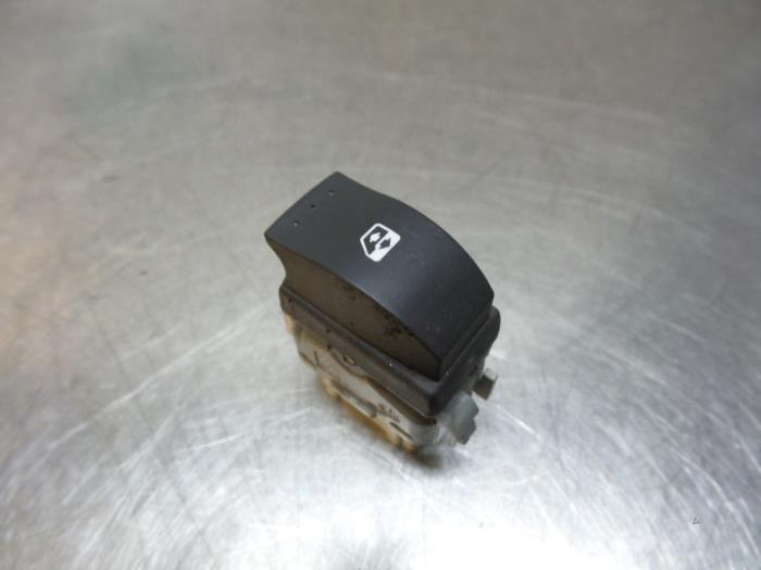 Elektrisch Raam Schakelaar van een Renault Scenic (Scenic 03, Auto-onderdelen, Dashboard en Schakelaars, Renault, Gebruikt, 3 maanden garantie