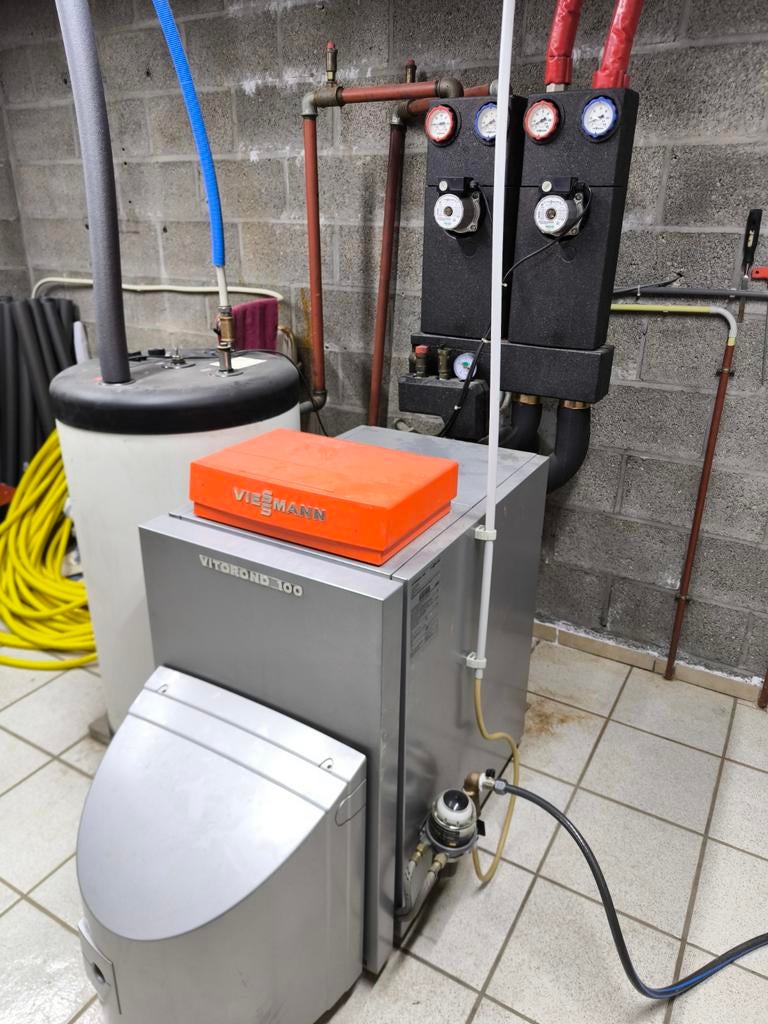 Viessmann vitorond 100, Bricolage & Construction, Chauffe-eau & Boilers, 100 litres ou plus, Enlèvement, Comme neuf, Plus de 10 ans