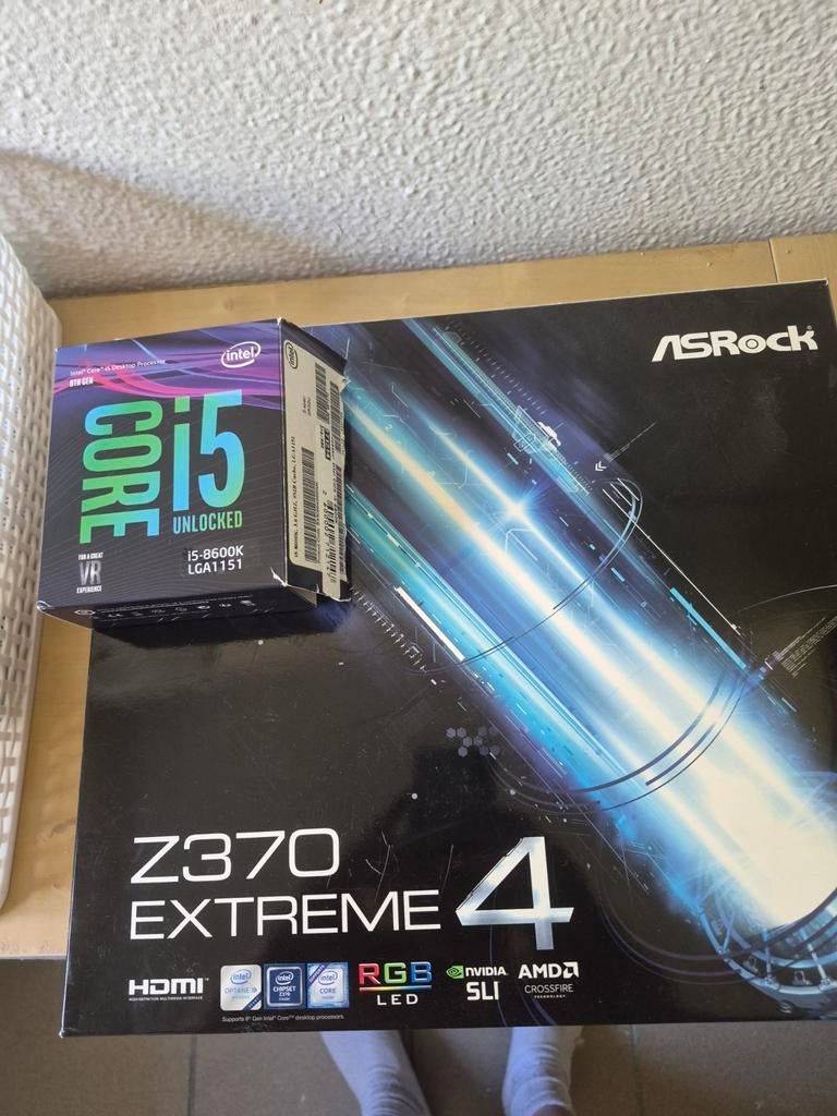 As Rock Z370 EXTREME 4 en i5 core 1151, Computers en Software, Moederborden, Ophalen