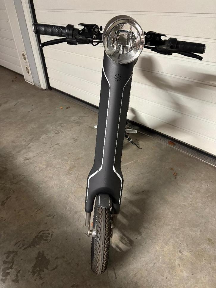 elektrische step met zadel, Fietsen en Brommers, Steps, Zo goed als nieuw, Elektrische step (E-scooter), Ophalen