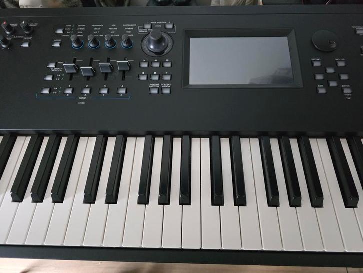 Zo goed als nieuw Yamaha modx8+ synthesizer, Muziek en Instrumenten, Synthesizers, Yamaha, Ophalen of Verzenden