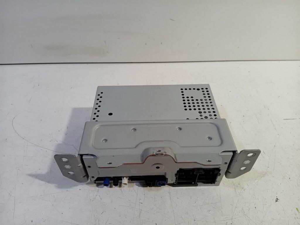 Radio Ford Fiesta, Ophalen of Verzenden, Van der Ven Autorecycling B.V., Onderdelen@venauto.nl, Ettenseweg 76, 4706 PB Roosendaal, The Netherlands