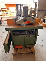Freesmachine met aandrijver en pennenbank, Ophalen, Zo goed als nieuw