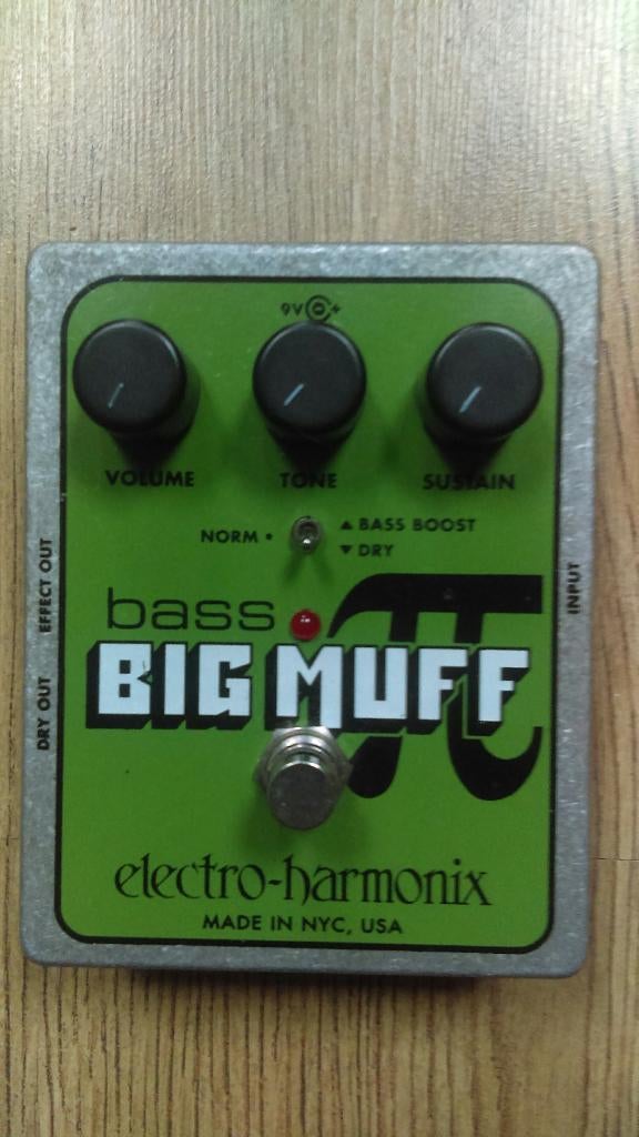 EHX Bass Big Muff, Enlèvement ou Envoi, Comme neuf, Distortion, Overdrive ou Fuzz