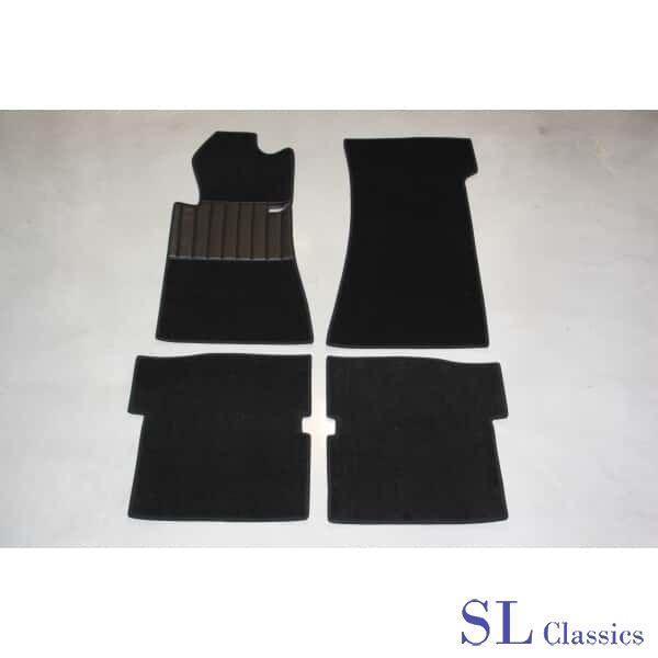 Tapijt set 4-delig Zwart Mercedes-Benz SL, W107 - R107, Auto-onderdelen, Interieur en Bekleding, Mercedes-Benz, Nieuw, Ophalen of Verzenden
