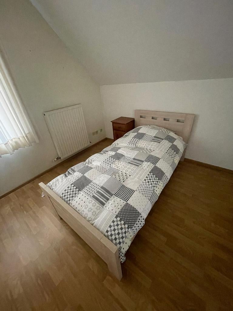 Eenpersoonsbed, Huis en Inrichting, Slaapkamer | Bedden, Ophalen, Zo goed als nieuw, Eenpersoons