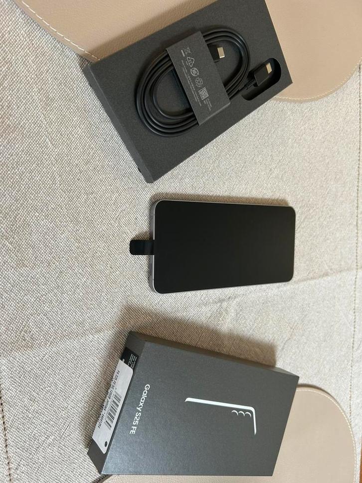 Samsung Galaxy S25 FE, Telecommunicatie, Mobiele telefoons | Samsung, Overige modellen, 8 GB, Android OS, 10 megapixel of meer