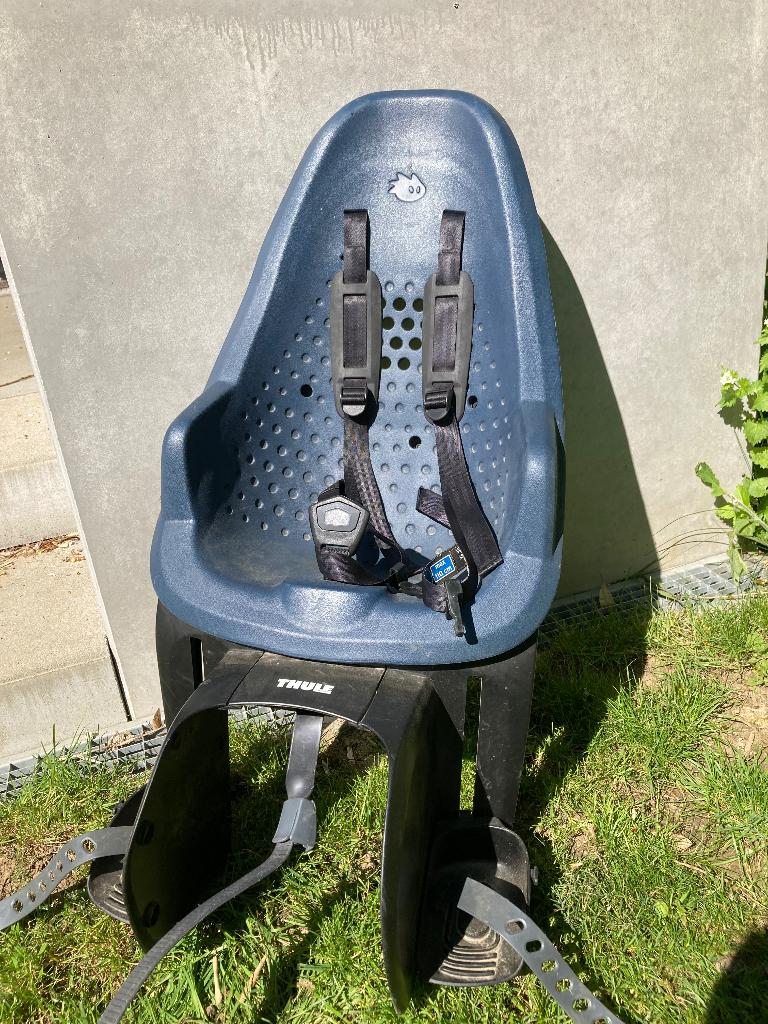 Thule Yepp 2 Maxi blauw, Achterzitje, Voetsteuntjes, Yepp (Thule), Zo goed als nieuw