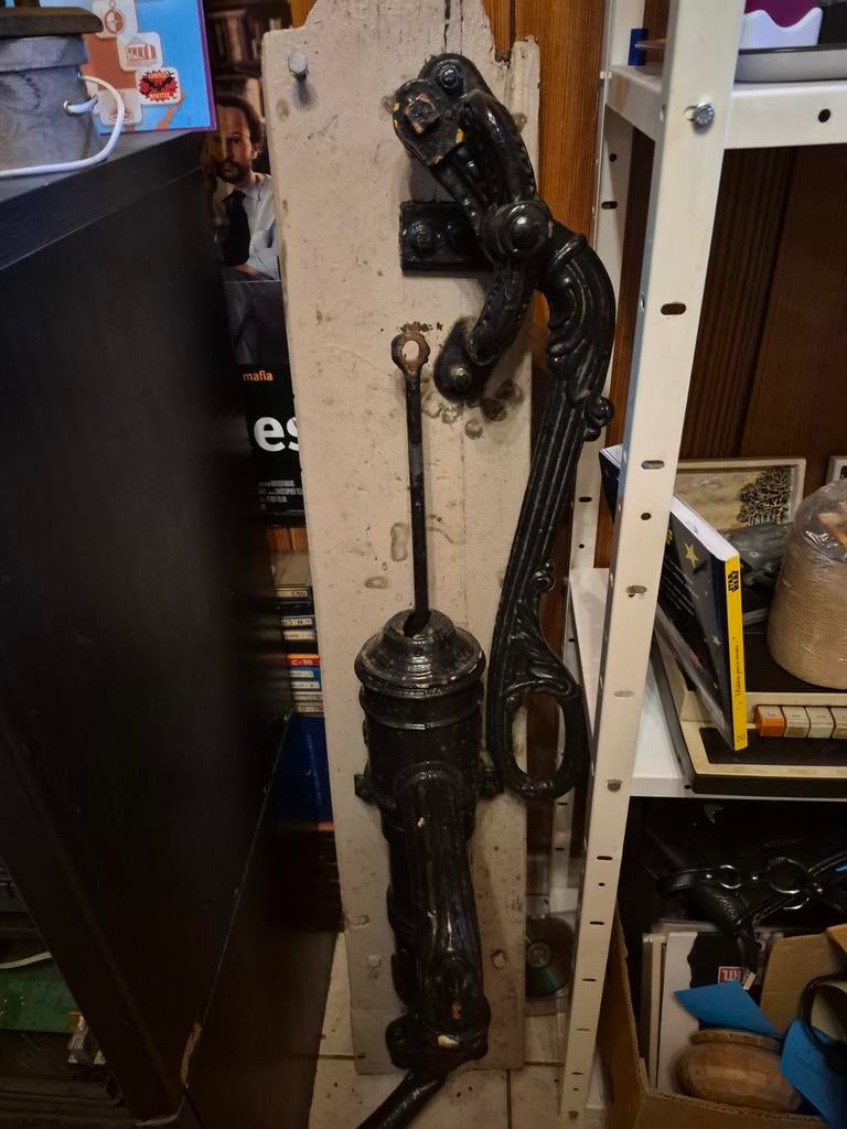 Pompe à eau manuelle vintage en fonte, Bricolage & Construction, Enlèvement ou Envoi, Manuelle