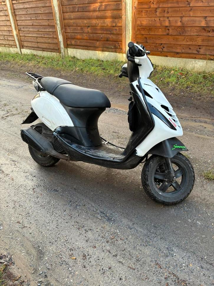 Piaggio zip 125cc (lees beschrijving), Vélos & Vélomoteurs, Scooters | Piaggio, Comme neuf, Zip, Enlèvement