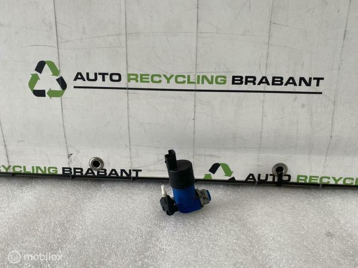 Ruitensproeierpomp Voorzijde Renault Clio 3 ORIG 7700428386, Auto-onderdelen, Ruiten en Toebehoren, Renault, Gebruikt, Ophalen of Verzenden