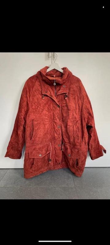 Rood matleren jas van Casuals beschikbaar voor biedingen